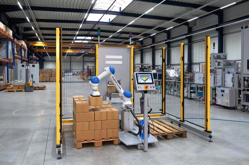 Segbert’s newly-developed CPA-10 cobot palletizer featuring a Yaskawa MOTOMAN HC10